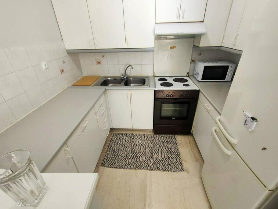 Апартаменти Δίπλα Στο Πάρκο Каламата Екстер'єр фото
